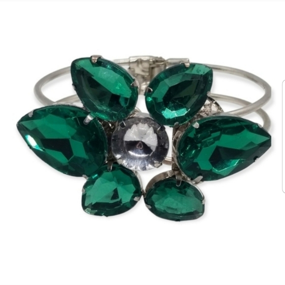 VINTAGE EMERALD GREEN RHINESTONE FLOWER HINGED BRACELET - Picture 3 of 4